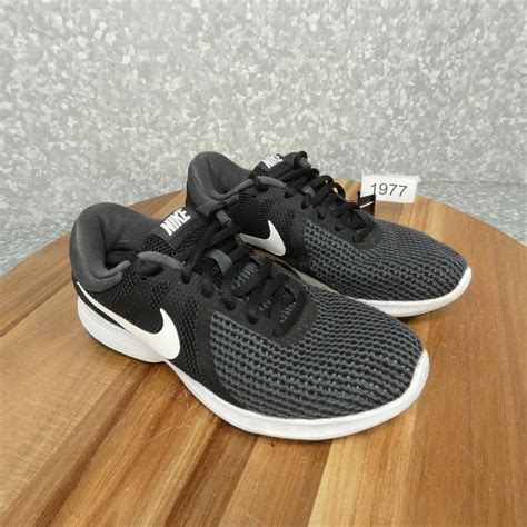 nike revolution 4 sneaker